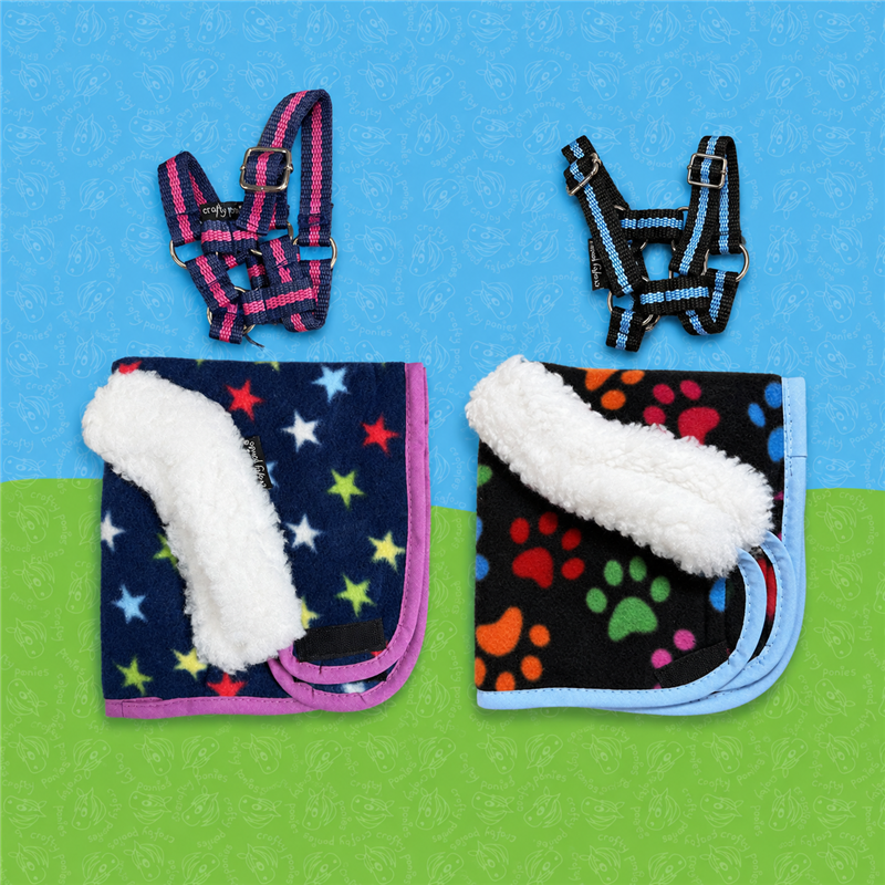 Fleece neck show rug set